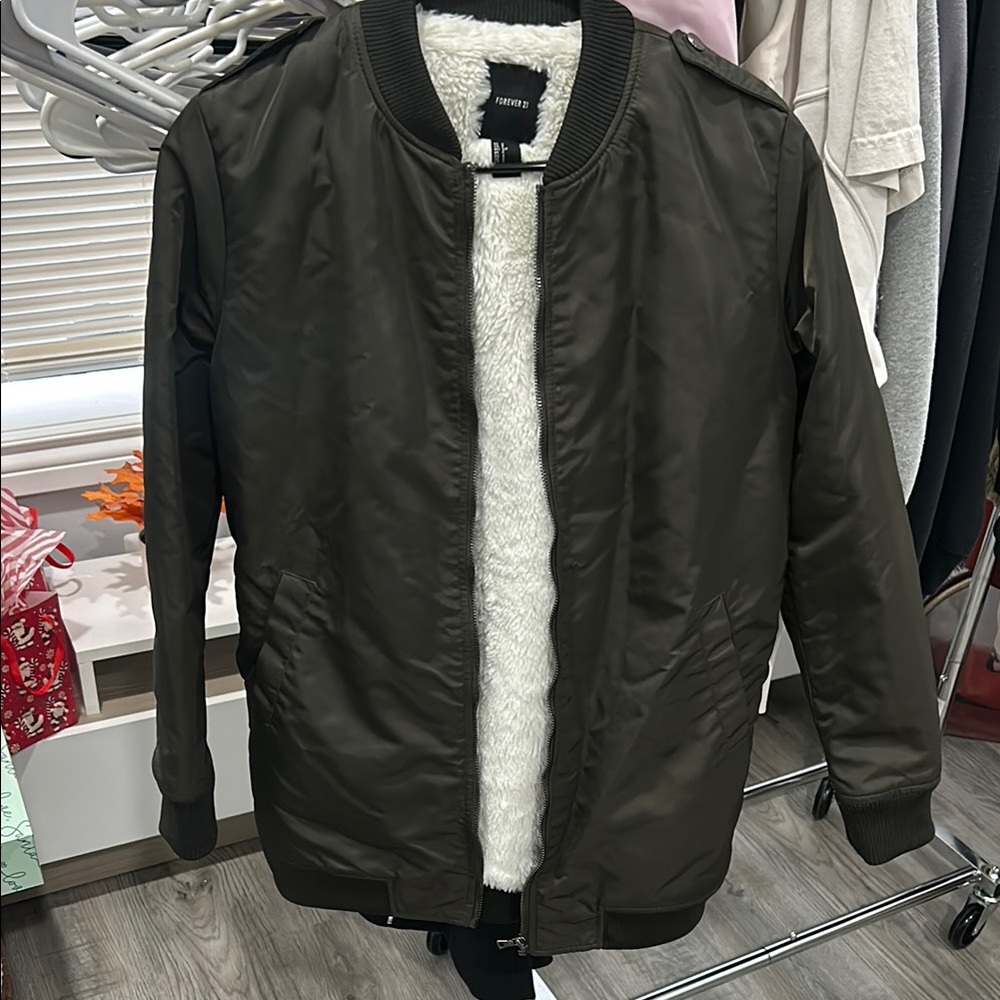 Green Bomber Jacket with Ribbed Collar and Zipper Closure